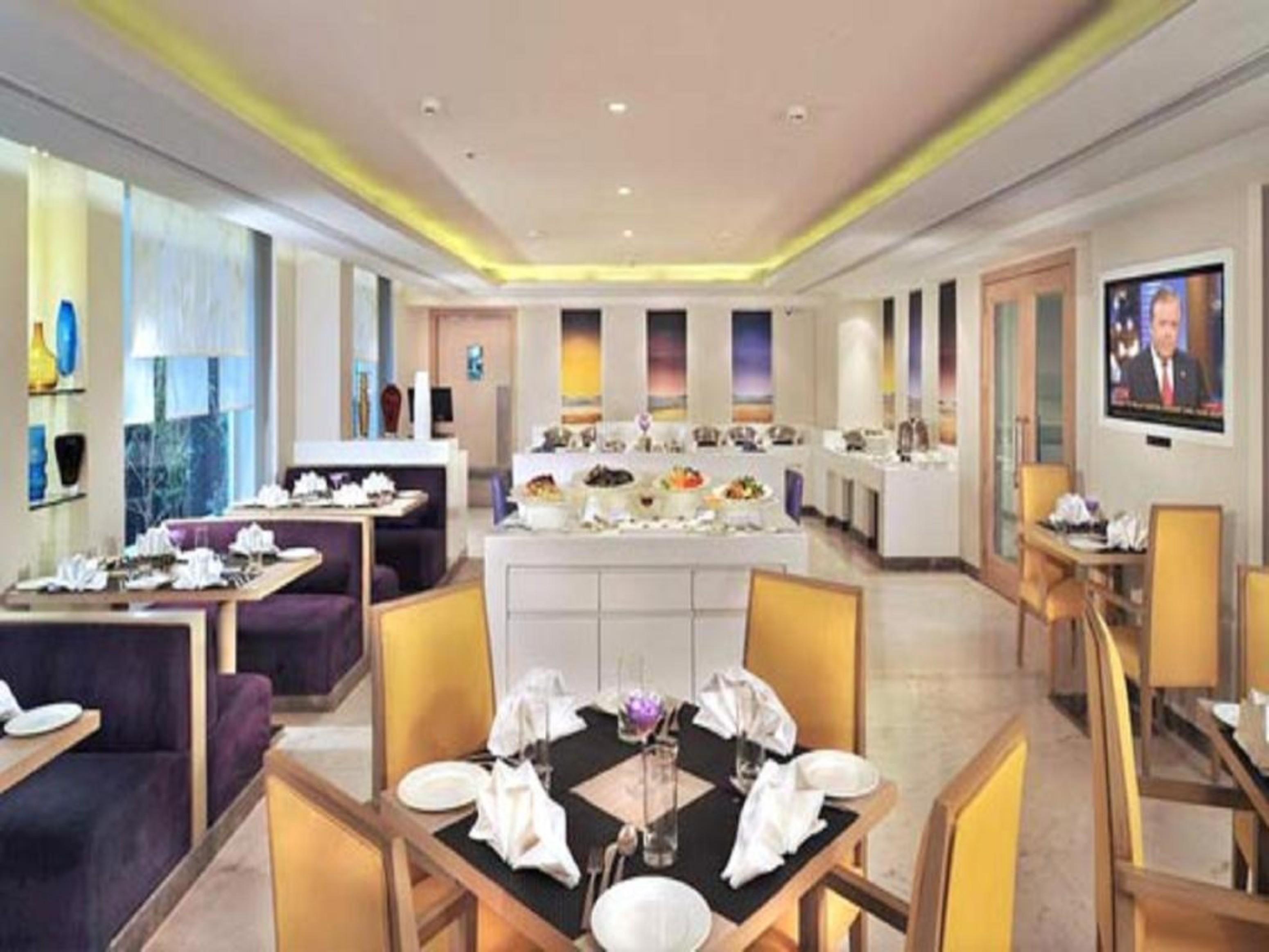 The Ashtan Sarovar Portico Yeni Delhi Dış mekan fotoğraf