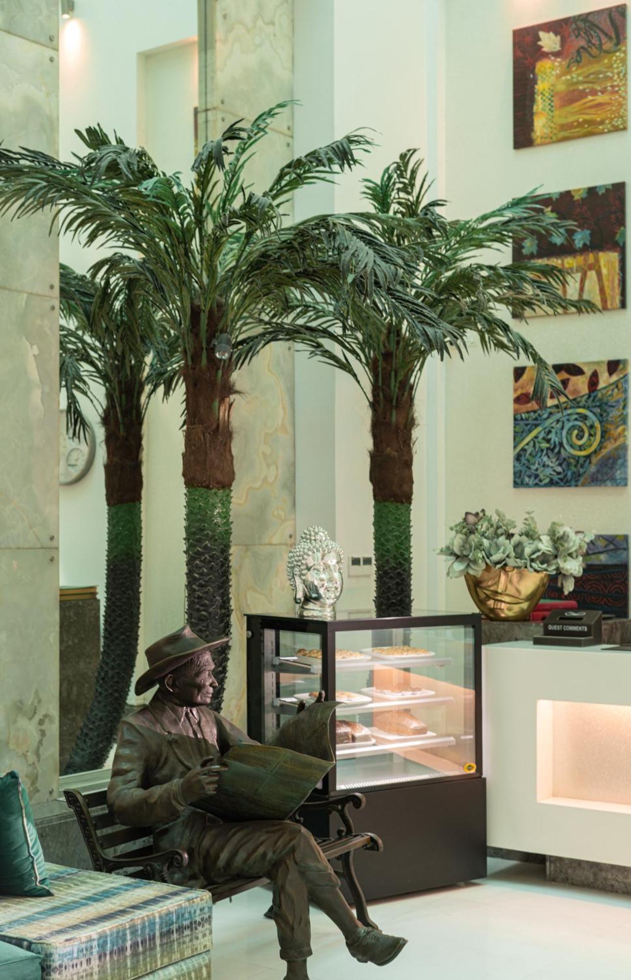 The Ashtan Sarovar Portico Yeni Delhi Dış mekan fotoğraf