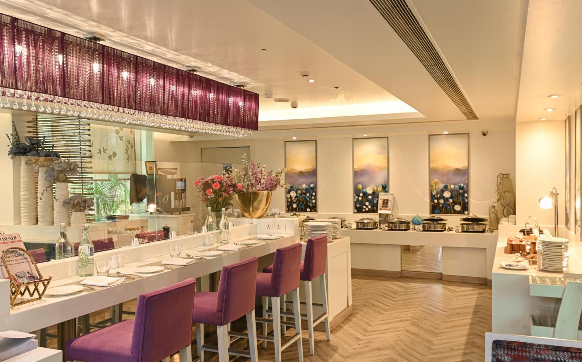 The Ashtan Sarovar Portico Yeni Delhi Dış mekan fotoğraf